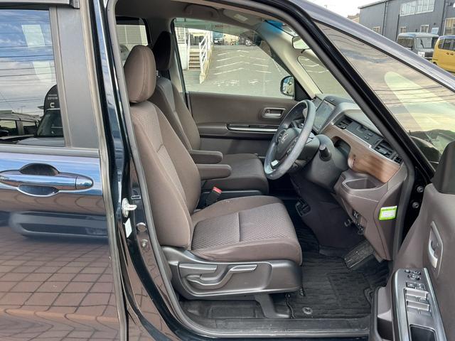 フリードハイブリッド ハイブリッド・Ｇホンダセンシング　９インチナビＴＶ・Ｃパッケージ・前後ドライブレコーダー・Ｂｌｕｅｔｏｏｔｈ・バックカメラ・ワンオーナー車　軽減ブレーキ　キーフリーシステム　Ｂｌｕｅｔｏｏｔｈ音楽　ミュージックプレイヤー接続可　記録簿（24枚目）