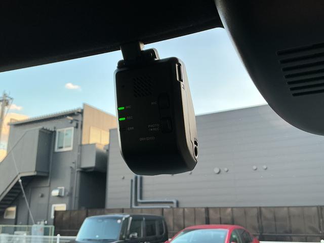 �h���C�u���R�[�_�[������f���Ɖ������L�^���Ă����h���C�u���R�[�_�[�́A���̂̍ۂɊm���ȏ؋��\�͂𔭊����Ă���܂��B