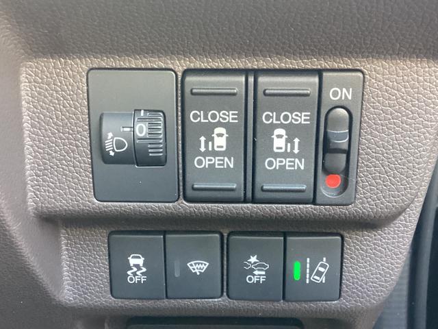 フリード Ｇ・ホンダセンシング　純正ナビテレビ・フリップダウンモニター・ドライブレコーダー・Ｂｌｕｅｔｏｏｔｈ・ワンオーナー車　Ｆセグ　追突被害軽減ブレーキ　ｉストップ　電格ドアミラー　Ｗエアバッグ　パワーウィンドウ　ＡＵＸ対応（17枚目）