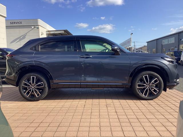 ヴェゼル ｅ：ＨＥＶＺ　純正９インチコネクトナビＴＶ・マルチビューカメラ・前後ドライブレコーダー・ステアリングヒーター・Ｂｌｕｅｔｏｏｔｈ・ワンオーナー車　地上デジタル　ＵＳＢ入力　ハンズフリーテールゲート　ワンオーナ－（3枚目）