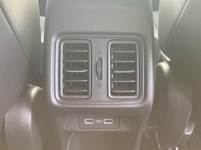 ヴェゼル ｅ：ＨＥＶＺ　純正９インチコネクトナビＴＶ・マルチビューカメラ・前後ドライブレコーダー・ステアリングヒーター・Ｂｌｕｅｔｏｏｔｈ・ワンオーナー車　地上デジタル　ＵＳＢ入力　ハンズフリーテールゲート　ワンオーナ－（27枚目）