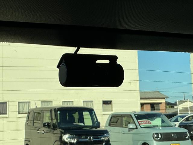 �h���C�u���R�[�_�[������f���Ɖ������L�^���Ă����h���C�u���R�[�_�[�́A���̂̍ۂɊm���ȏ؋��\�͂𔭊����Ă���܂��B