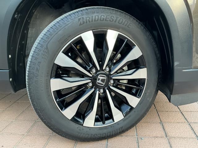 �y�A���~�z�C�[���z�f�U�C�������厖�ł����A�X�`�[���z�C���ɔ�׃A���~�͌y�ʂł��̂ŁA�R��⑖��ɂ��e�����܂��B