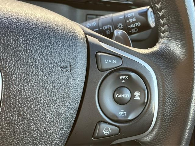 �N���[�Y�R���g���[���@�\���g�p���邱�ƂŁA�A�N�Z����u���[�L�̑��삪����A�^�]���̃X�g���X���y������܂���