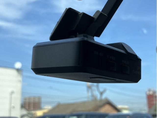 �h���C�u���R�[�_�[������f���Ɖ������L�^���Ă����h���C�u���R�[�_�[�́A���̂̍ۂɊm���ȏ؋��\�͂𔭊����Ă���܂��B