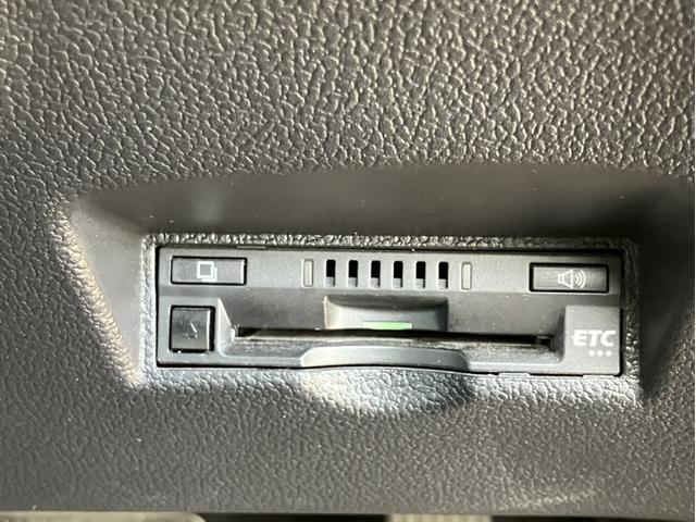 プリウス Ｓツーリングセレクション　純正８インチナビＴＶ・ドライブレコーダー・Ｂｌｕｅｔｏｏｔｈ・ワンオーナー車　Ｓキー　Ｂｌｕｅｔｏｏｔｈオーディオ　シートＨ　メディアプレイヤー接続　電格ミラー　バックガイドモニター　地デジ　アイスト（15枚目）
