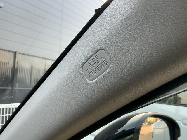 �������̎��ԂɁA�m���Ȕ������B���ʏՓˎ��A�Z���T�[���Ռ������m����ƃX�s�[�f�B�[�ɓW�J���A����ی쐫�\�����߂�G�A�o�b�O��S�^�C�v�W�������B