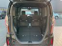 リア席を倒せば広々とした空間の出来上がり、荷物がたくさん載せられますよ。