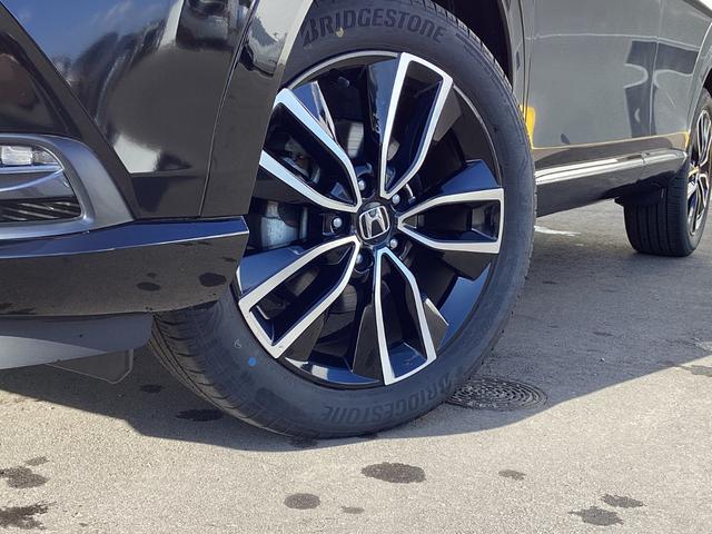 �y�A���~�z�C�[���z�f�U�C�������厖�ł����A�X�`�[���z�C���ɔ�׃A���~�͌y�ʂł��̂ŁA�R��⑖��ɂ��e�����܂��B