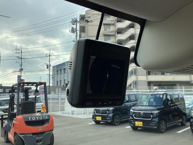 �h���C�u���R�[�_�[������f���Ɖ������L�^���Ă����h���C�u���R�[�_�[�́A���̂̍ۂɊm���ȏ؋��\�͂𔭊����Ă���܂��B