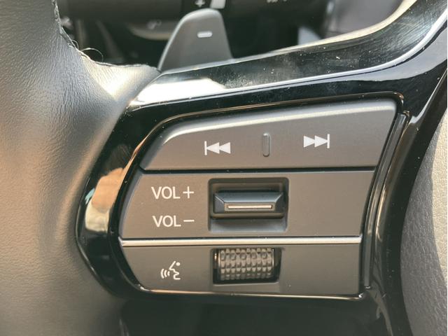 �X�e�A�����O�X�C�b�`�ł��I�i�r�Ȃǂ̉������������N���N�ł����c