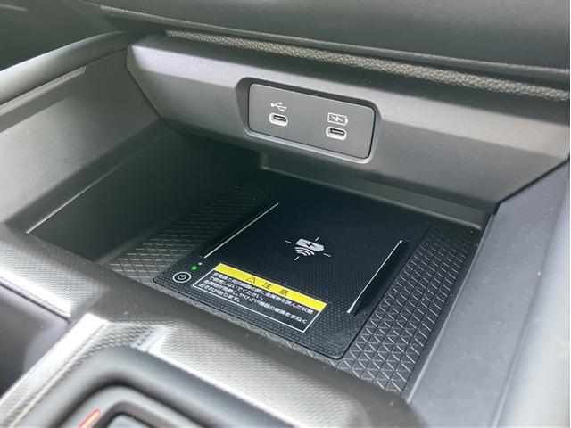 �u�������ŁA�[�d�ł���I���C�����X�[�d�Ή��̃X�}�[�g�t�H����u�������ŏ[�d���\�B�P�[�u�����Ȃ��ς킵��������܂���B