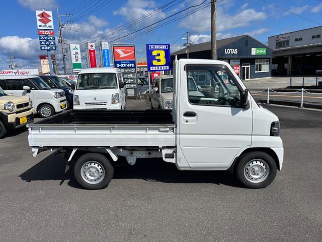 クリッパートラック 　ＭＴ　エアコン　運転席エアバッグ（6枚目）