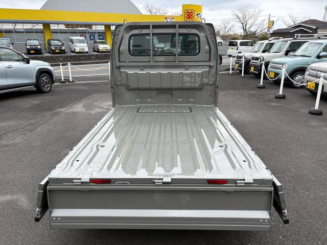 キャリイトラック ＫＣエアコン・パワステ　軽トラック　２ＷＤ　４ＡＴ　三方開　クリアランスソナー　レーンアシスト　キーレスエントリー　アイドリングストップ　オートライト　ＥＳＣ　エアコン　パワーウィンドウ　運転席エアバッグ（17枚目）