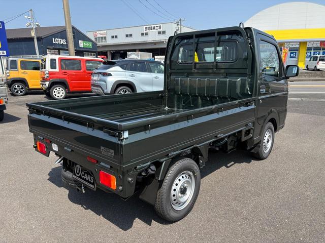 キャリイトラック ＫＣエアコン・パワステ　５ＭＴ　２ＷＤ　衝突被害軽減システム　クリアランスソナー　レーンアシスト　キーレスエントリー　アイドリングストップ　オートライト　ＥＳＣ　エアコン　パワーステアリング　パワーウィンドウ（3枚目）