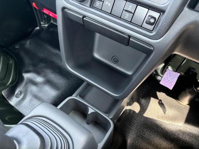キャリイトラック ＫＣエアコン・パワステ　５ＭＴ　２ＷＤ　衝突被害軽減システム　クリアランスソナー　レーンアシスト　キーレスエントリー　アイドリングストップ　オートライト　ＥＳＣ　エアコン　パワーステアリング　パワーウィンドウ（33枚目）