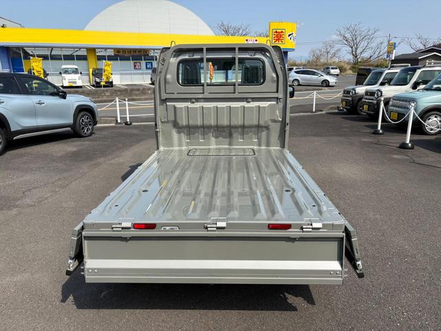 キャリイトラック ＫＣエアコン・パワステ　５ＭＴ　２ＷＤ　衝突被害軽減システム　クリアランスソナー　レーンアシスト　キーレスエントリー　アイドリングストップ　オートライト　ＥＳＣ　エアコン　パワーステアリング　パワーウィンドウ（17枚目）