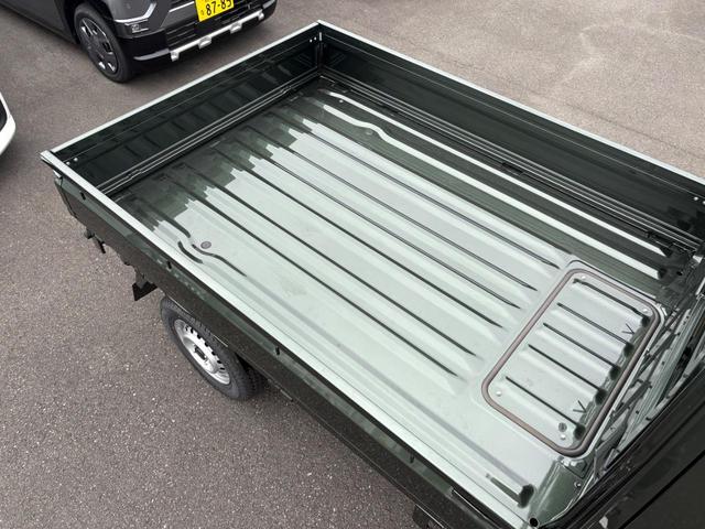 キャリイトラック ＫＣエアコン・パワステ　４ＡＴ　２ＷＤ　衝突被害軽減システム　クリアランスソナー　レーンアシスト　キーレスエントリー　アイドリングストップ　オートライト　ＥＳＣ　エアコン　パワーステアリング　パワーウィンドウ（14枚目）