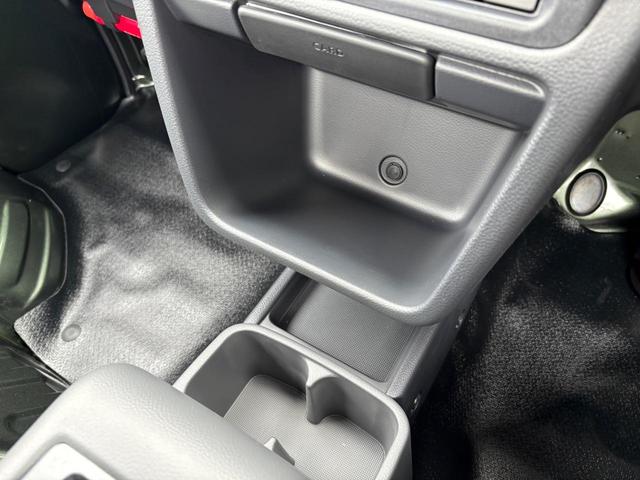 キャリイトラック ＫＣエアコン・パワステ　４ＡＴ　２ＷＤ　衝突被害軽減システム　クリアランスソナー　レーンアシスト　キーレスエントリー　アイドリングストップ　オートライト　ＥＳＣ　エアコン　パワーステアリング　パワーウィンドウ（32枚目）