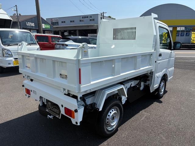 キャリイトラック 　頑丈ダンプ　４ＷＤ　ＡＴ　クリアランスソナー　キーレスエントリー　オートライト　ＥＳＣ　エアコン　パワーウィンドウ　運転席エアバッグ　助手席エアバッグ（3枚目）