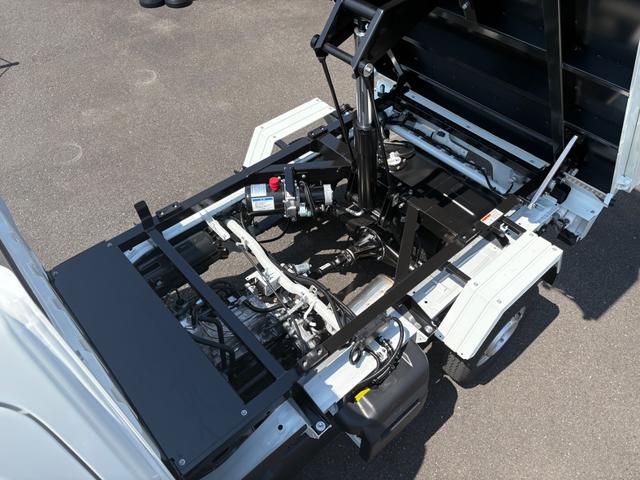 キャリイトラック 　頑丈ダンプ　４ＷＤ　ＡＴ　クリアランスソナー　キーレスエントリー　オートライト　ＥＳＣ　エアコン　パワーウィンドウ　運転席エアバッグ　助手席エアバッグ（41枚目）