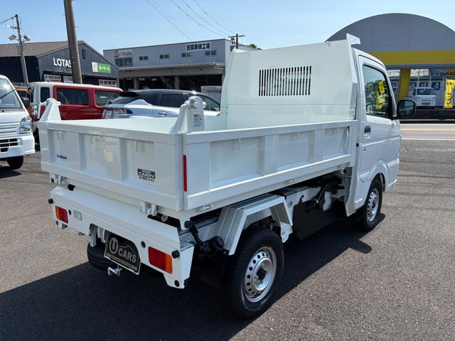 キャリイトラック 頑丈ダンプ　４ＷＤ　ＡＴ　ダンプ　軽トラック　クリアランスソナー　キーレスエントリー　オートライト　ＥＳＣ　エアコン　パワーウィンドウ　運転席エアバッグ　助手席エアバッグ（3枚目）