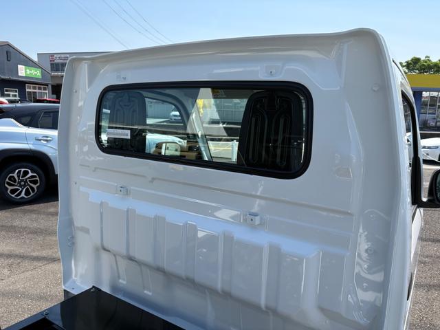 キャリイトラック 頑丈ダンプ　４ＷＤ　ＡＴ　ダンプ　軽トラック　クリアランスソナー　キーレスエントリー　オートライト　ＥＳＣ　エアコン　パワーウィンドウ　運転席エアバッグ　助手席エアバッグ（12枚目）