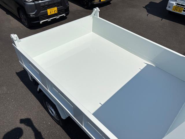 キャリイトラック 頑丈ダンプ　４ＷＤ　ＡＴ　ダンプ　軽トラック　クリアランスソナー　キーレスエントリー　オートライト　ＥＳＣ　エアコン　パワーウィンドウ　運転席エアバッグ　助手席エアバッグ（14枚目）