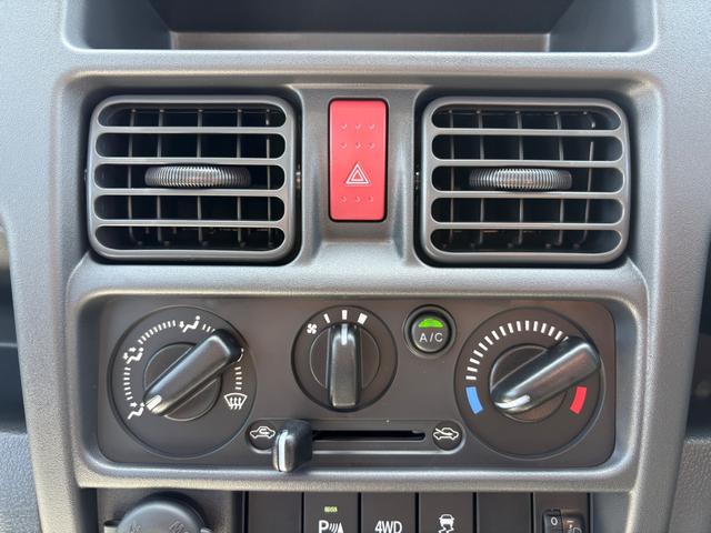 キャリイトラック 頑丈ダンプ　４ＷＤ　ＡＴ　ダンプ　軽トラック　クリアランスソナー　キーレスエントリー　オートライト　ＥＳＣ　エアコン　パワーウィンドウ　運転席エアバッグ　助手席エアバッグ（36枚目）