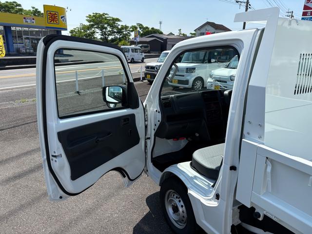 キャリイトラック 頑丈ダンプ　４ＷＤ　ＡＴ　ダンプ　軽トラック　クリアランスソナー　キーレスエントリー　オートライト　ＥＳＣ　エアコン　パワーウィンドウ　運転席エアバッグ　助手席エアバッグ（41枚目）