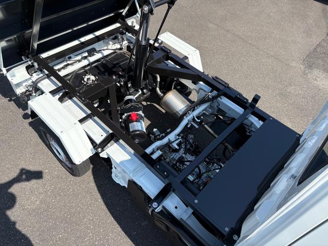 キャリイトラック 頑丈ダンプ　４ＷＤ　ＡＴ　ダンプ　軽トラック　クリアランスソナー　キーレスエントリー　オートライト　ＥＳＣ　エアコン　パワーウィンドウ　運転席エアバッグ　助手席エアバッグ（44枚目）