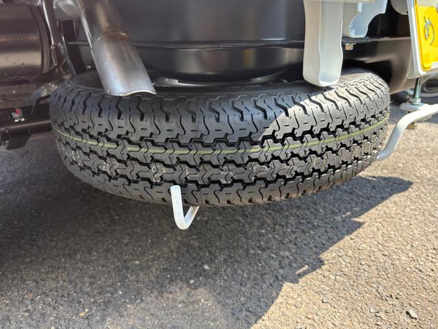 キャリイトラック 頑丈ダンプ　４ＷＤ　ＡＴ　ダンプ　軽トラック　クリアランスソナー　キーレスエントリー　オートライト　ＥＳＣ　エアコン　パワーウィンドウ　運転席エアバッグ　助手席エアバッグ（52枚目）