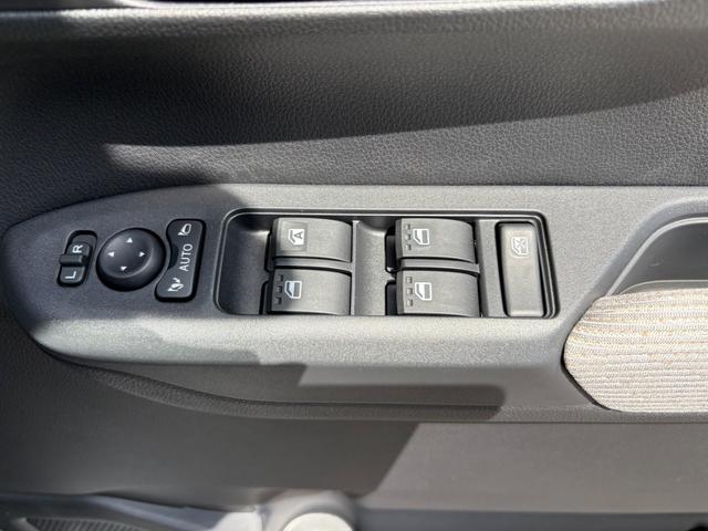 ムーヴ Ｘ　バックカメラ　両側スライド・片側電動　クリアランスソナー　衝突被害軽減システム　オートライト　スマートキー　アイドリングストップ　電動格納ミラー　ベンチシート　ＣＶＴ　ＥＳＣ　エアコン（14枚目）