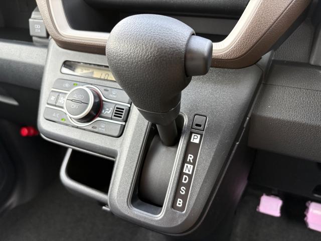 ムーヴ Ｘ　バックカメラ　両側スライド・片側電動　クリアランスソナー　衝突被害軽減システム　オートライト　スマートキー　アイドリングストップ　電動格納ミラー　ベンチシート　ＣＶＴ　ＥＳＣ　エアコン（24枚目）