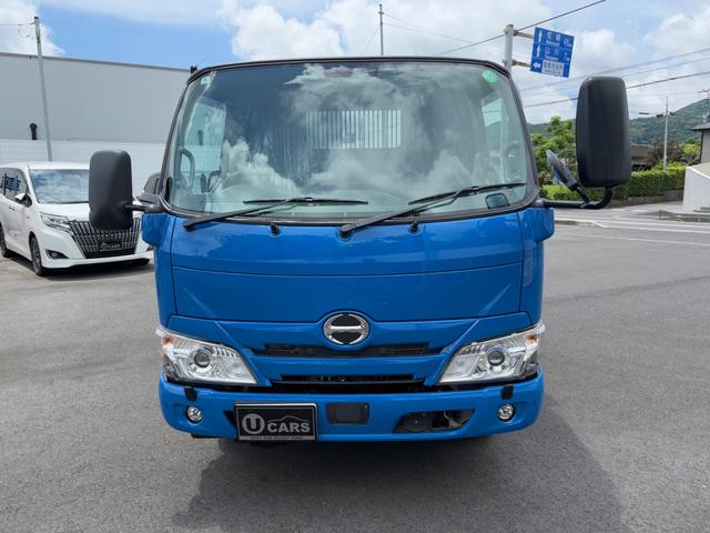 デュトロ 　ダンプ２．９トン　４ＷＤ　５ＭＴ　全低床　エンジンＮ０４Ｃ　４ナンバー　電動格納ミラー　オートライト　ＥＳＣ　荷台内寸長３０５幅１６０高３７　高床前８０後８６　タイヤ２０５／７５Ｒ１６（4枚目）