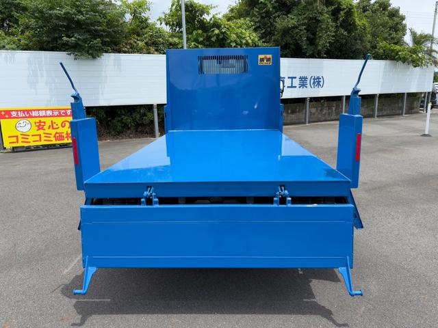 デュトロ 　ダンプ２．９トン　４ＷＤ　５ＭＴ　全低床　エンジンＮ０４Ｃ　４ナンバー　電動格納ミラー　オートライト　ＥＳＣ　荷台内寸長３０５幅１６０高３７　高床前８０後８６　タイヤ２０５／７５Ｒ１６（23枚目）