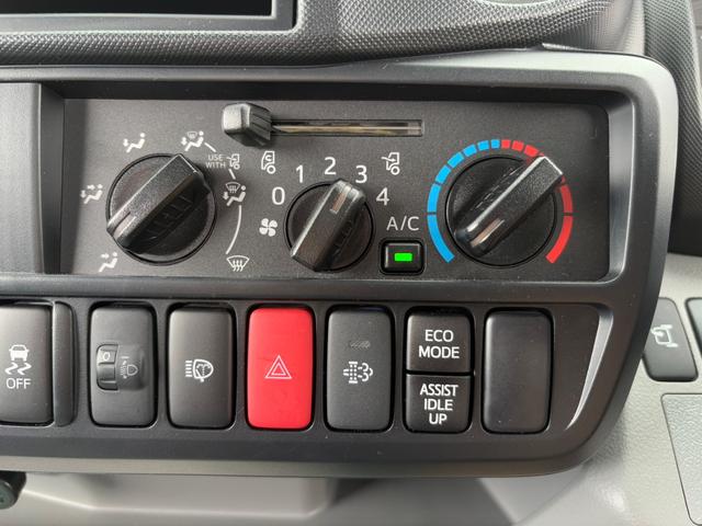 デュトロ 　ダンプ２．９トン　４ＷＤ　５ＭＴ　全低床　エンジンＮ０４Ｃ　４ナンバー　電動格納ミラー　オートライト　ＥＳＣ　荷台内寸長３０５幅１６０高３７　高床前８０後８６　タイヤ２０５／７５Ｒ１６（40枚目）