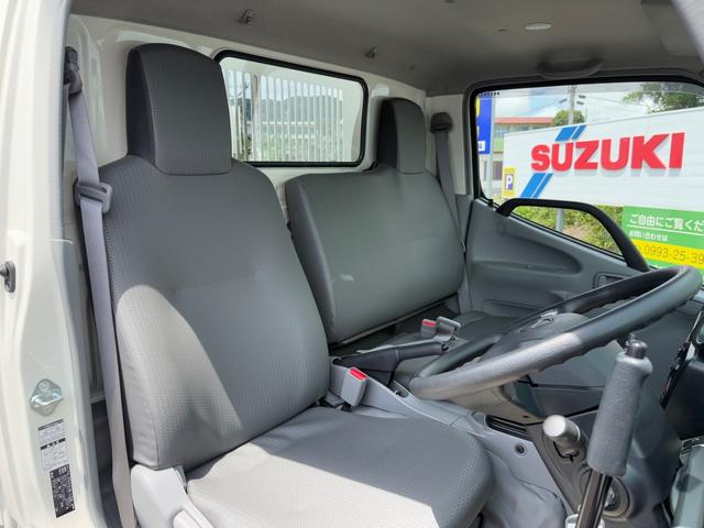 デュトロ 全低床強化ダンプ　ダンプ　４ＷＤ　５ＭＴ　２．９トン　衝突被害軽減システム　バックカメラ　電動格納ミラー　ＥＳＣ　積載量２９００ｋｇ　荷台内寸長３０５幅１６０高３７　高床前８０後８６　タイヤ２０５／７５Ｒ１６（28枚目）