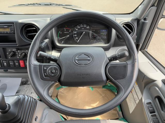 デュトロ 全低床強化ダンプ　ダンプ　４ＷＤ　５ＭＴ　２．９トン　衝突被害軽減システム　バックカメラ　電動格納ミラー　ＥＳＣ　積載量２９００ｋｇ　荷台内寸長３０５幅１６０高３７　高床前８０後８６　タイヤ２０５／７５Ｒ１６（30枚目）