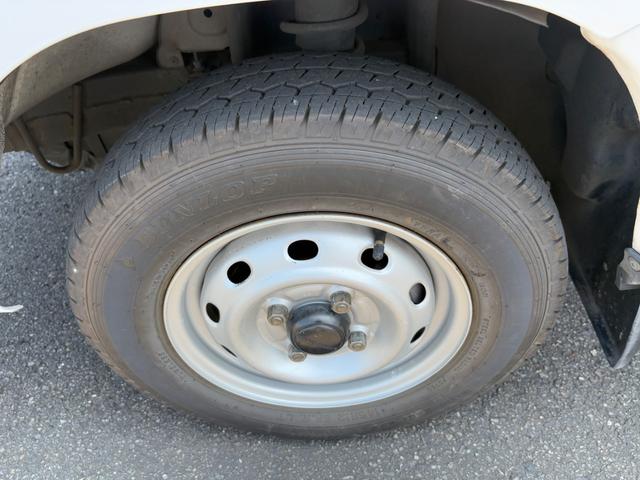 サンバートラック ＴＢ　４ＷＤ　ＭＴ　エアコン　運転席エアバッグ（41枚目）