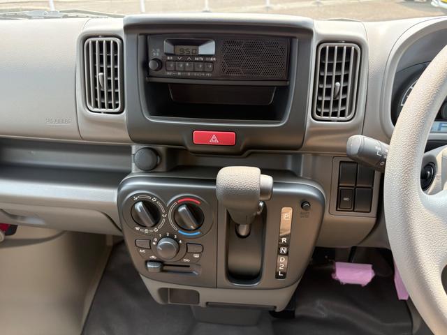 エブリイ ＰＡ　４ＷＤ　ＡＴ　クリアランスソナー　両側スライドドア　アイドリングストップ　オートライト　エアコン　パワーステアリング　運転席エアバッグ　助手席エアバッグ（24枚目）