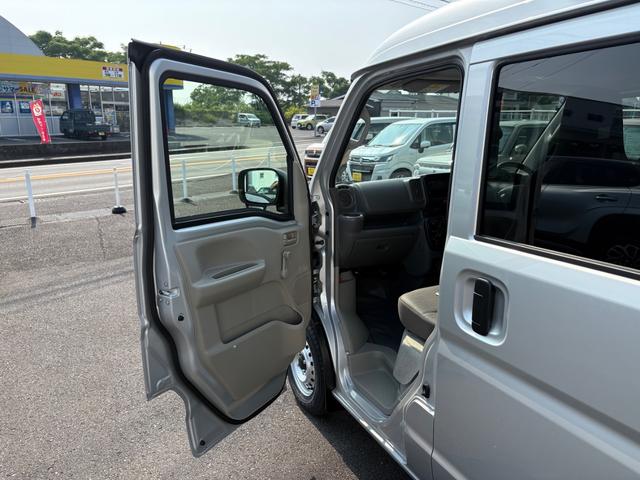 エブリイ ＰＡ　４ＷＤ　ＡＴ　クリアランスソナー　両側スライドドア　アイドリングストップ　オートライト　エアコン　パワーステアリング　運転席エアバッグ　助手席エアバッグ（28枚目）