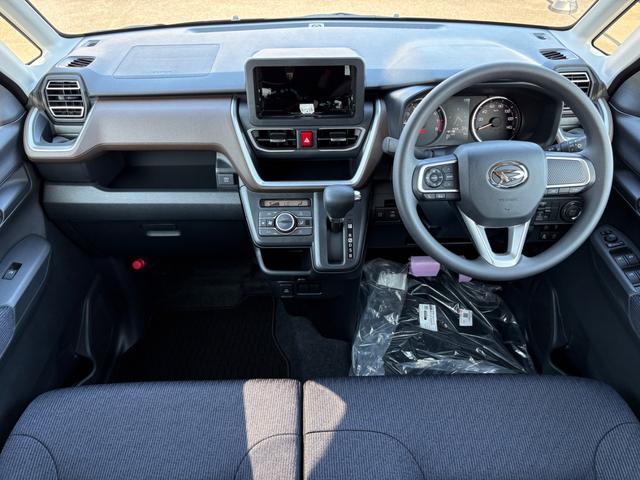 ムーヴ Ｇ　両側スライド・片側電動　クリアランスソナー　衝突被害軽減システム　オートライト　ＬＥＤヘッドランプ　スマートキー　アイドリングストップ　電動格納ミラー　ベンチシート　ＣＶＴ　盗難防止システム　ＡＢＳ（2枚目）