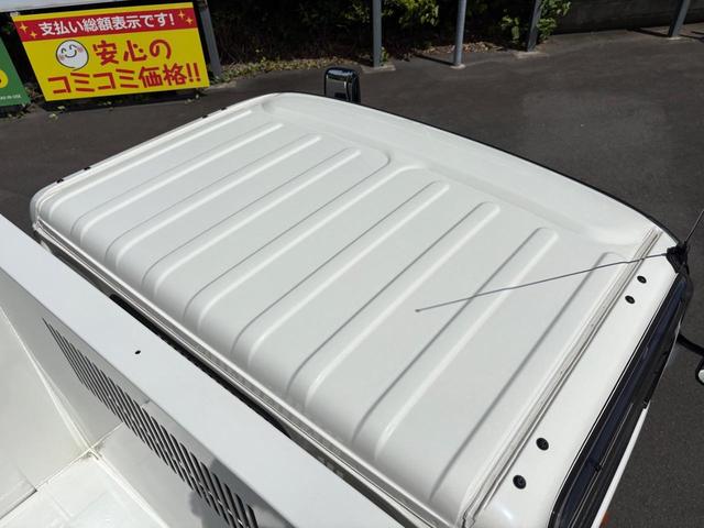 デュトロ 　３トンダンプ　水平ゲート　６ＭＴ　２ＷＤ　エンジンＮ０４Ｃ　４ナンバー　バックカメラ　ＥＳＣ　積載量３０００ｋｇ　荷台内寸長３０５幅１５９高３７　高床前８３後８７　タイヤ１９５／８５Ｒ１６（12枚目）