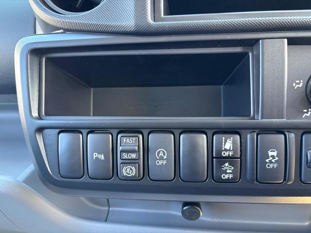 デュトロ 　３トンダンプ　水平ゲート　６ＭＴ　２ＷＤ　エンジンＮ０４Ｃ　４ナンバー　バックカメラ　ＥＳＣ　積載量３０００ｋｇ　荷台内寸長３０５幅１５９高３７　高床前８３後８７　タイヤ１９５／８５Ｒ１６（39枚目）