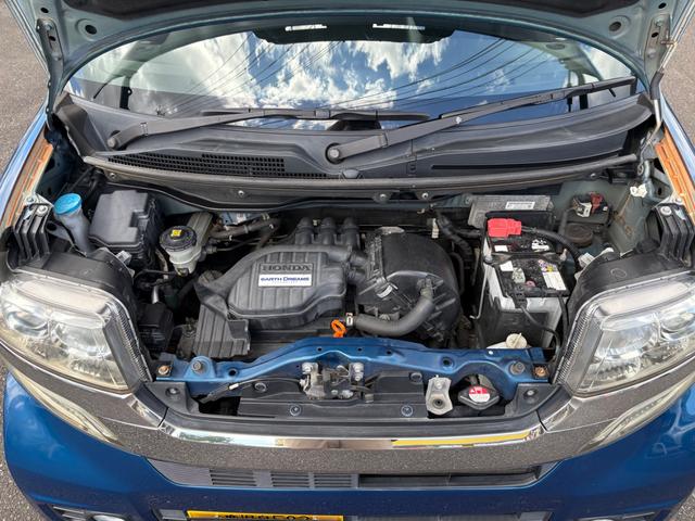 Ｎ－ＢＯＸカスタム Ｇ・Ｌパッケージ　ドライブレコーダー　バックカメラ　両側スライド・片側電動　ナビ　オートライト　ＨＩＤ　スマートキー　アイドリングストップ　電動格納ミラー　ベンチシート　ＣＶＴ　盗難防止システム　ＡＢＳ　ＥＳＣ　ＣＤ（46枚目）