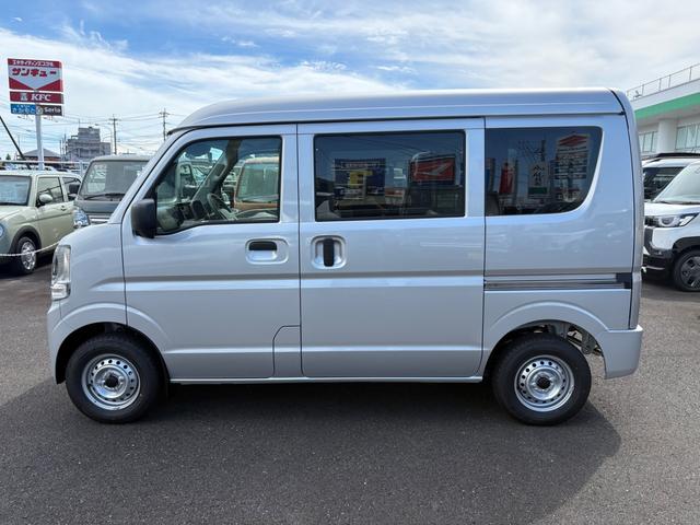 エブリイ ＰＡリミテッド　４ＷＤ　ＣＶＴ　衝突被害軽減システム　クリアランスソナー　レーンアシスト　両側スライドドア　キーレスエントリー　アイドリングストップ　オートライト　盗難防止システム　ＡＢＳ　ＥＳＣ　エアコン（9枚目）