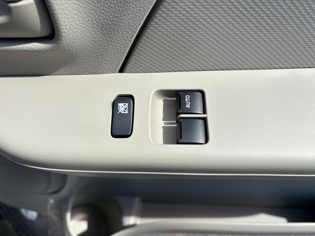 エブリイ ＰＡリミテッド　４ＷＤ　ＣＶＴ　衝突被害軽減システム　クリアランスソナー　レーンアシスト　両側スライドドア　キーレスエントリー　アイドリングストップ　オートライト　盗難防止システム　ＡＢＳ　ＥＳＣ　エアコン（14枚目）