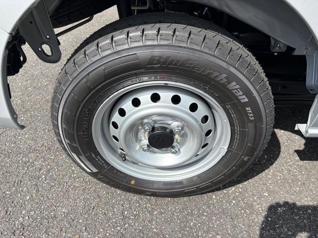 エブリイ ＰＡリミテッド　４ＷＤ　ＣＶＴ　衝突被害軽減システム　クリアランスソナー　レーンアシスト　両側スライドドア　キーレスエントリー　アイドリングストップ　オートライト　盗難防止システム　ＡＢＳ　ＥＳＣ　エアコン（44枚目）