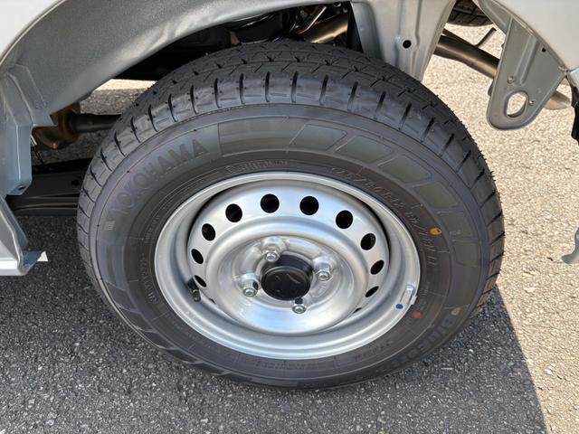 エブリイ ＰＡリミテッド　４ＷＤ　ＣＶＴ　衝突被害軽減システム　クリアランスソナー　レーンアシスト　両側スライドドア　キーレスエントリー　アイドリングストップ　オートライト　盗難防止システム　ＡＢＳ　ＥＳＣ　エアコン（45枚目）